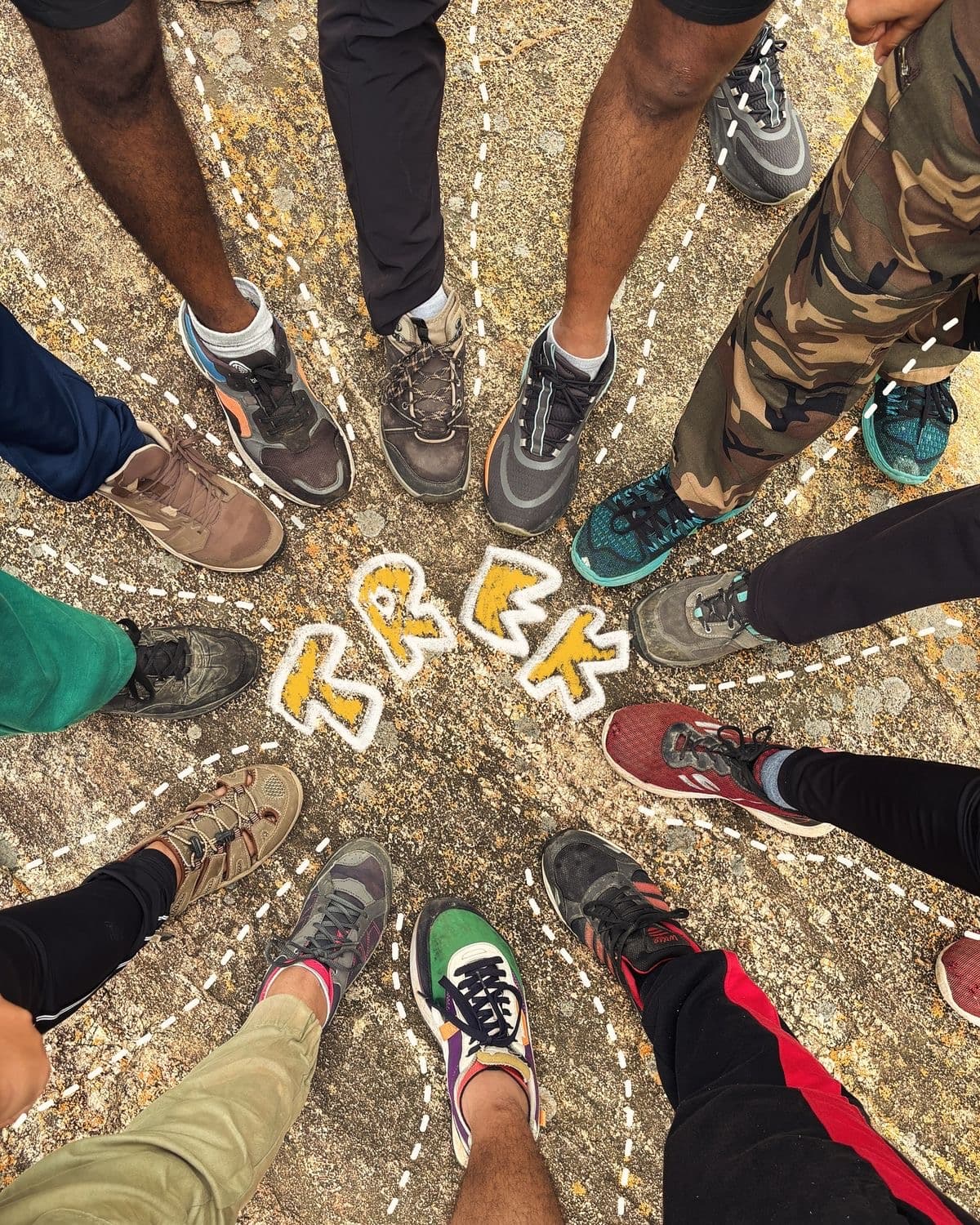 Travellers connecting and sharing experiences online
